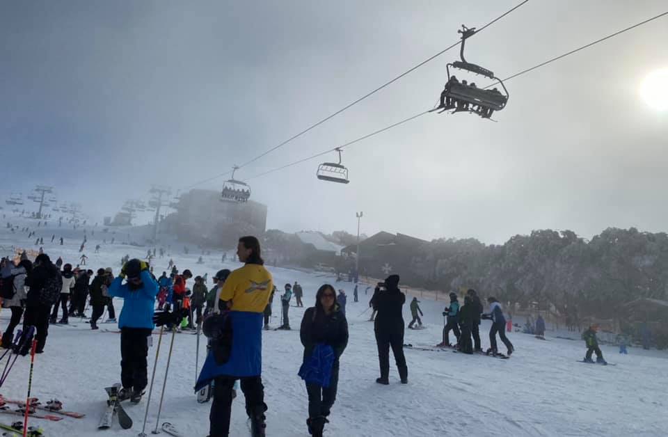 Thị trấn tuyết phủ ở Buller Mountain