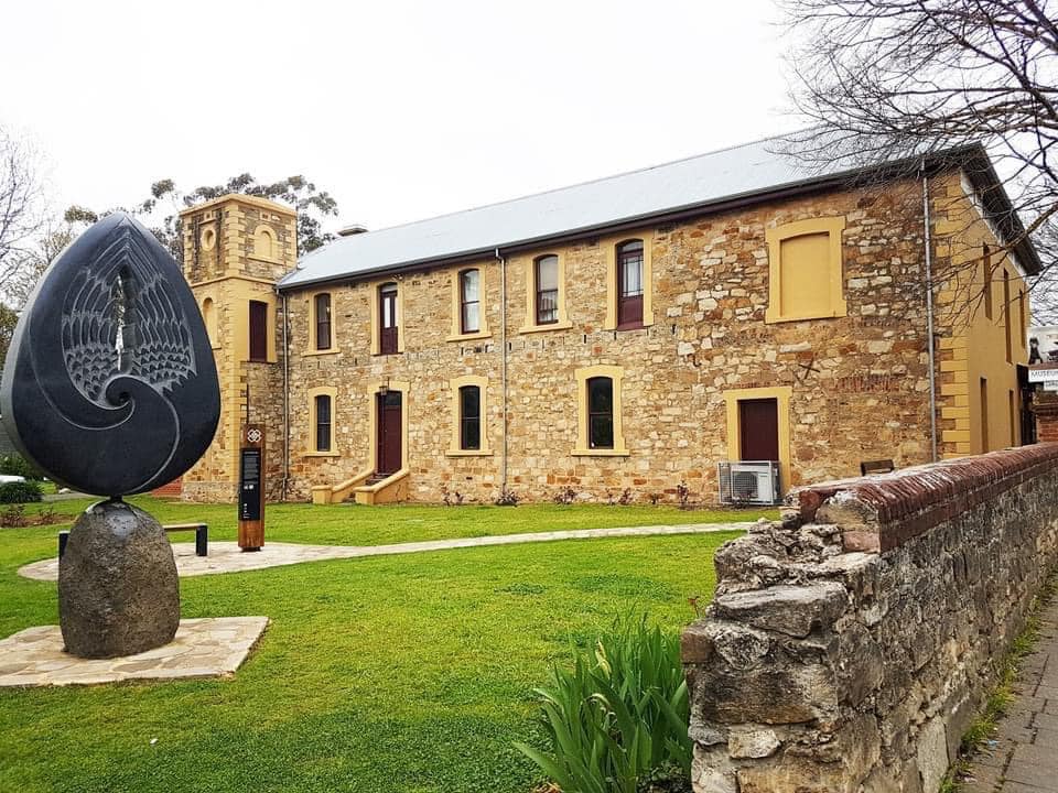 Kh&aacute;m Ph&aacute; Adelaide phần 2