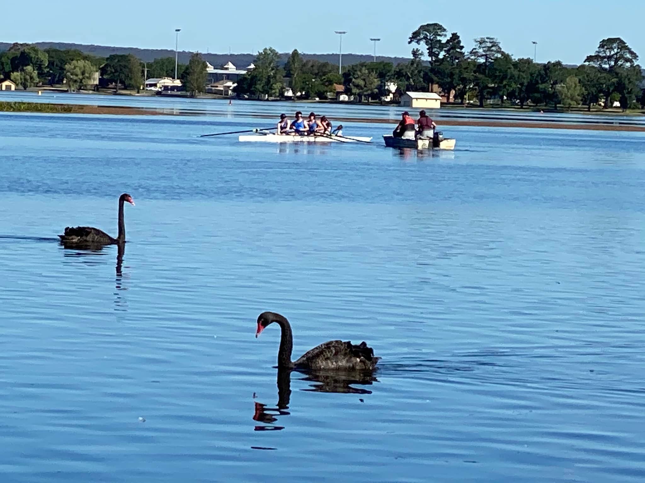 TP.Ballarat v&agrave; hồ thi&ecirc;n nga